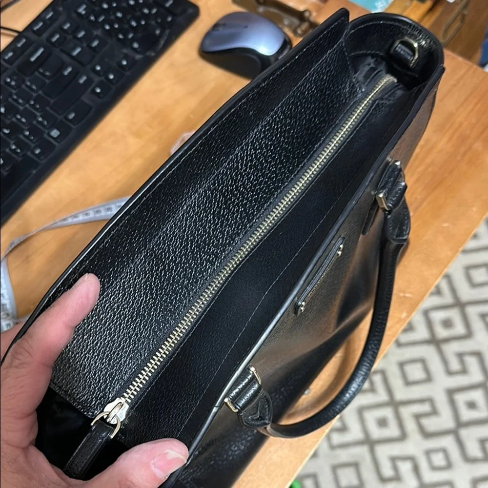 Kate Spade Black Leather Tote Bag 🔥 - Picture 5 of 6